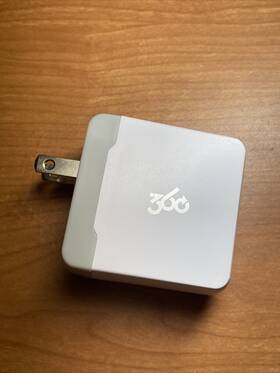 360710 360 Electrical Vivid 4.8 2-port 2.4a Usb And 30w Type-c Wall Charger Preowned
