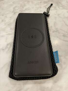 A1617 Anker Powercore Iii 10k Wireless Qi-certified 10w And 18w Usb-c Charger
