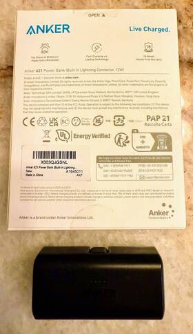 A1645 Anker 621 5000mah 12w Black Power Bank With Built-in Lighting Connector For Apple