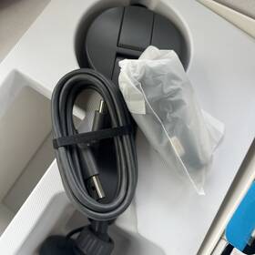 A2216 Anker Nano Magnetic Wireless Car Charger 360 Adjustable Mount Black