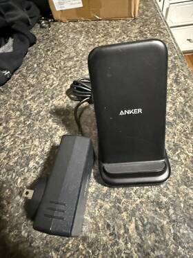 A2573 Anker Fast Wireless Charger 10w Charging Stand With Dual Usb Port