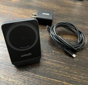 B2557j11-1 Anker Maggo 15w Max Pocket Sized 3-in-1 Wireless Charger Apple Magsafe Read Use