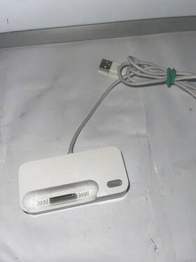 A1221 Apple 885909167012 A1234 Dual Dock For Iphone 1g/2g/3g And Bluetooth Headset Original