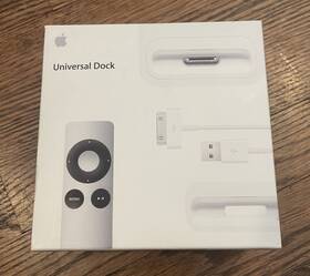 Apple 885909431366 Universal Dock For Ipod/iphone With Remote Adapters Chargers