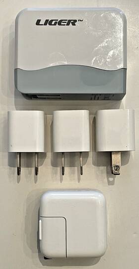 Hc251-4u Apple & Liger Usb Wall Chargers Model 3 100-240v A1265 12w
