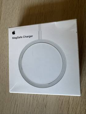 Mhxh3zm Apple Mhxh3zm/a Magsafe Charger For Iphone A2140 - White Brand New Mhxh3zm Apple Mhxh3zm/a Magsafe Charger For Iphone A2140 - White Brand New