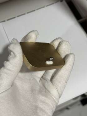 Mqhx2zm Apple Mqhx2zm/a Genuine / Original Iphone Lightning Dock - Gold