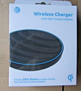 D294 At&t Wireless Charger With Fast Charge Adapter Preowned Used Once Black