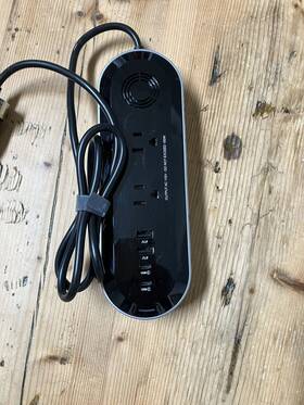 At1640 Atomi Silver Car Power Inverter
