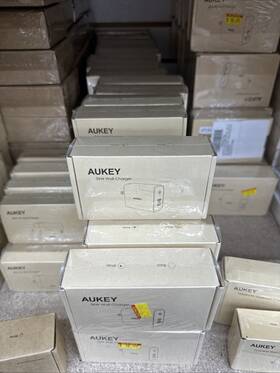 1005434 Aukey Pa-d2 Dual-port 36w Usb-c Pd Wall Charger Fast Charging Adapter