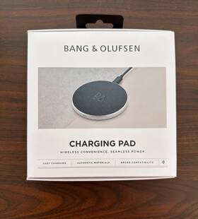 1646203 Bang & Olufsen And - Beoplay Charging Pad Wireless Charger Indigo Blue