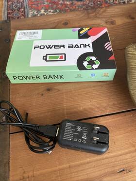 Pnw05 Becharming New In Box Model Us-139 Black Power Bank