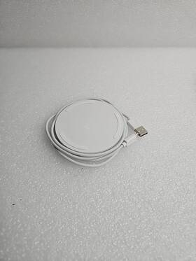 Wia001v2 Belkin White Wireless Non-slip Qi-compatible 10w Universal Charging Pad