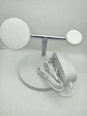 Wiz017 Belkin Boost Charge Pro 3 In 1 Wireless Magsafe Charging Stand 2nd Gen - White