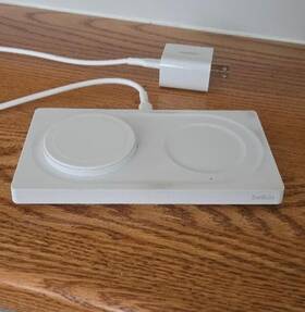 Wiz019ttsa Belkin Boostcharge Pro 2-in-1 Wireless Charging Pad 15w Sand