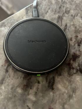 Bwb18wi705b Blackweb 10-watt Universal Wireless Charging Pad Black - Includes Usb And Bloc