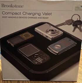 Brookstone 883594025037 Multi-device Charging Dock Station Valet Organizer New Open Box