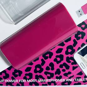 3600 Bytech 805112013395 Universal Power Bank Mah New In Package Hot Pink