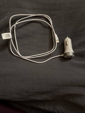 Case Logic 805112006885 2.1 Amp. Vehicle Charger For Iphone In White