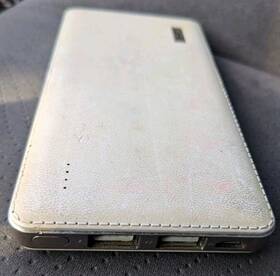 Cpb001wht Coosh Elite Series Faux Leather 10000 Mah External Battery Power Bank
