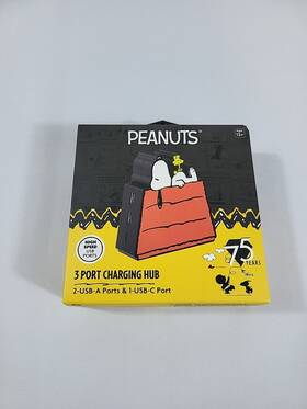 Pqr002a-fbp25 Culturefly Peanuts New 2025 Snoopy Usb Wall Charger 3 Port 5v 2 Usb-a And 1 Usb-c