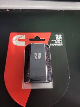 Cmn5045 Cummins 32w Usb-c R Fast Charging Wall Charger - Black