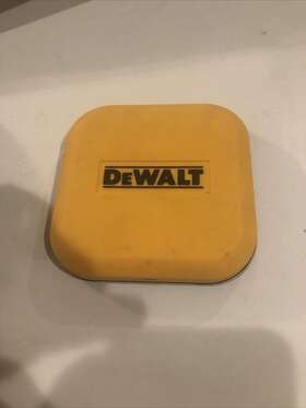 0476 Dewalt 141 Dw2 Fast Wireless Charging Pad - Black/yellow No Cords Tested Working