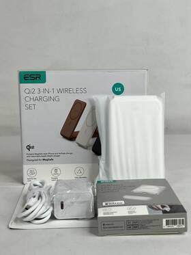 2c5692201 Esr Qi2 White 3-in-1 Travel Wireless Charging Set For Apple Iphone And Watches