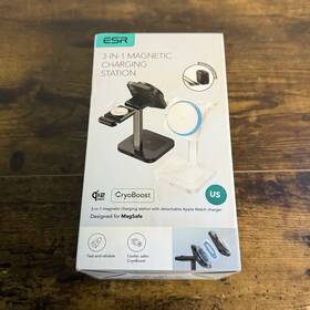 Esr-qi2-halolock-9v Esr 894240233320 Cryoboost Foldable 3-in-1 Magnetic Charging Station 25w Us Plug-black