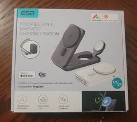 11ampst Esr 894240276662 Ends 3/16 Cryoboost Foldable 3-in-1 Magnetic Charging Station Black