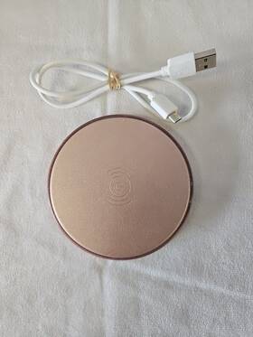 Gabba Goods 813085028469 Rapid Charge Wireless Pad For Charging Smartphones Rose Gold