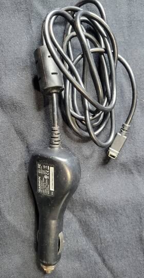 320-00239-04 Garmin Vehicle Charger With Cable Model