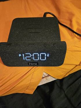 Iw30bgol Ihome Power Valet Pro Iw30 Usb-c 3-in-1 Magnetic Fast Wireless Charger