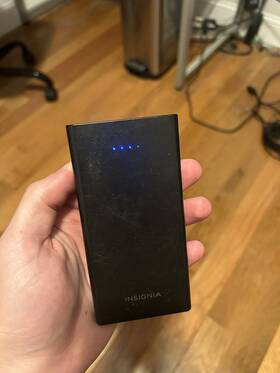 Ns-mb8002-c Insignia 8 000 Mah Portable Charger For Most Usb-enabled Devices - Black