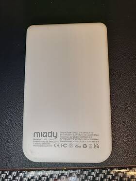 Hqt002 Miady 10w Magnetic Wireless Portable Charger 5000mah