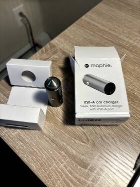 409903473 Mophie 12w 2.4 Amp Usb A Car Charger Aluminium Silver -