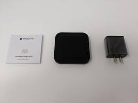 Mophie 840390300003 Universal Wireless Charge Pad - 15w Fast Charging For Qi-enabled Devices