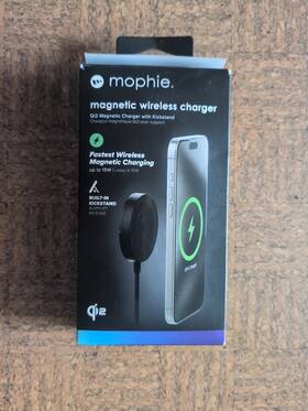 Mophie 840390330383 15w Wireless Charging Pad With Kickstand Magsafe And Qi2 Compatible