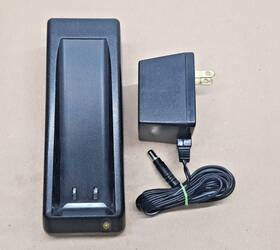 Spn4047a Motorola Spn4027a Spn 4027a Brick Dynatac Mobile Cell Phone Battery Charger