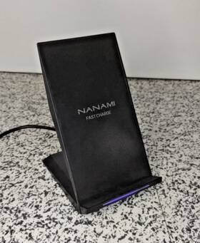 M220 Nanami 313046612619 15w Fast Wireless Qi Charger Stand Tested Light Turns On Blinks