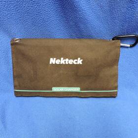 Sm-b4112 Nekteck 21w Portable Foldable Solar Charger With Dual Usb Ports