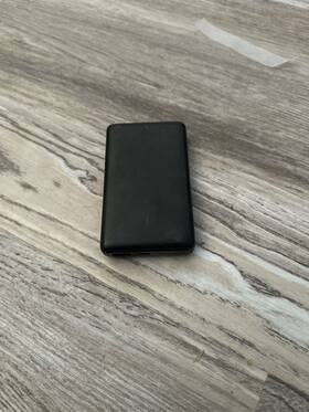 Wiablk100140992 Onn. 8000mah Portable Battery Power Bank Black