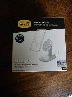 78-81166 Otterbox Wireless Charging Stand 1.0 For Magsafe White 7.5 Watts