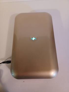 500-8 Phonesoap 670875603165 Gold Uv Sanitizer. Includes Charger And Screen Cleaner Works