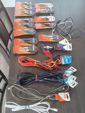 191-052116 Power Up Lot Of Charge And Sync Cables Cords Usb Ports Type C Iphone Hands Free Ear Buds