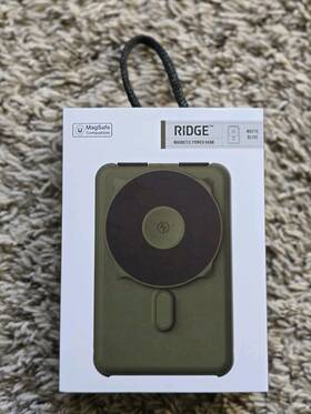 A0371 Ridge Magnetic Power Bank Matte Olive Mag Safe Compatible 10 000mah