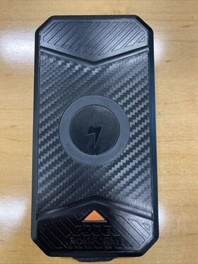 Rokform 817667019579 Rugged Portable Wireless Charger Usb Power Bank Magsafe