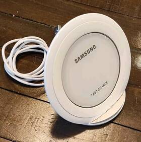 Samsung 754292144569 Wireless Fast Charging Portable Stand - White