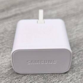 Ep-ta50uwe Samsung Usb Wall Charger White 3-pin Uk Plug 5v 1-port