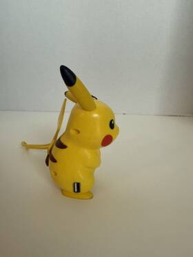 Think Geek 847509018828 Pokemon Pikachu Phone Charger Usb Portable Battery Pack Power Bank